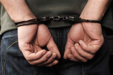 صراف کلاهبردار در آستانه خروج از کشور دستگیر شد