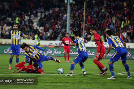 دیدار تیم های پرسپولیس تهران و گسترش فولاد تبریز