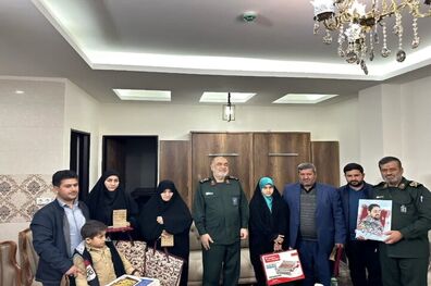 دیدار فرمانده کل سپاه با خانواده شهدا