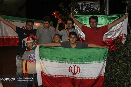 شادی مردم پس از صعود تیم ملی فوتبال به جام جهانی روسیه