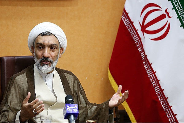 بسیج با هویت نظامی اش نباید وارد انتخابات شود/شناسنامه دار شدن ورود پول تمیز به انتخابات