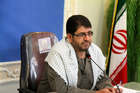 معلمان و مسئولان زندگی ایرانی و اسلامی را در بین مردم ترویج کنند