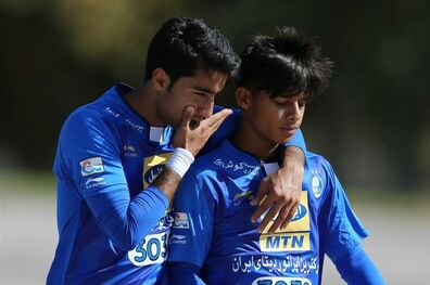 مهدی قائدی بازیکن استقلال راهی ICU شد