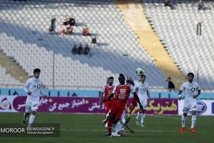 دیدار تیم های پرسپولیس و ذوب آهن اصفهان