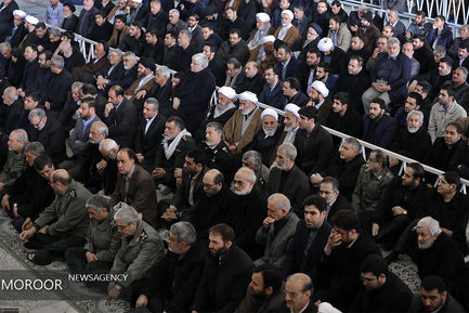 اقامه نماز بر پیکر آیت الله هاشمی رفسنجانی توسط مقام معظم رهبری