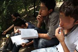 دلایل گرایش کودکان به مواد مخدر صنعتی و راهکارها