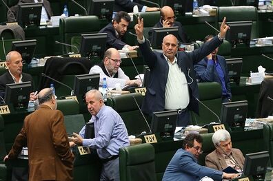 اسامی 8 نماینده‌ای که با تأخیر به جلسه علنی مجلس آمدند