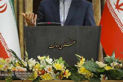 دفتر سخنگوی دولت اخذ مالیات از سود سپرده گذاران را رد کرد