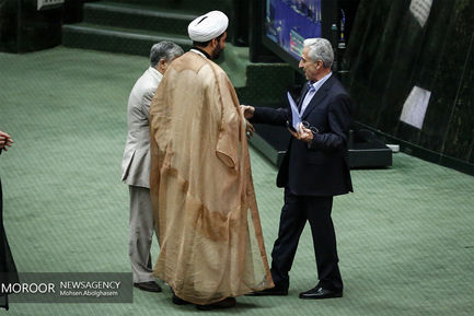 جلسه رای اعتماد به وزرای پیشنهادی علوم و نیرو با حضور رییس جمهوری