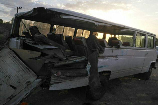٨ مجروح در ٢ حادثه اتوبوس