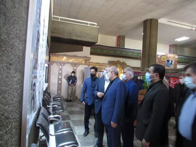 بازدید وزیرکشور از نمایشگاه نقش وزارت کشور در دفاع مقدس