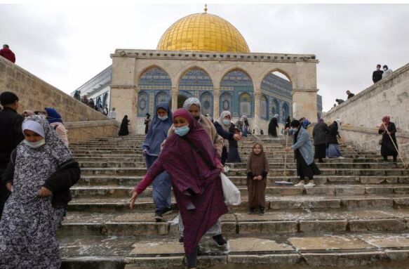 ادامه یورش شهرک‌ نشینان رژیم صهیونیستی به مسجدالاقصی