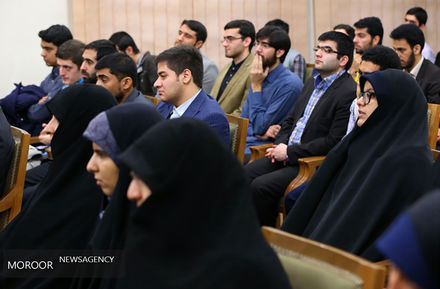 دیدار نخبگان و دانشجویان بسیجی مدال‌آور دانشگاه صنعتی شریف با مقام معظم رهبری