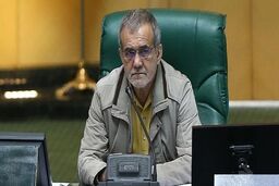 می‌ توانیم دست به دست هم با مشارکت همه مردم از بحران کرونا عبور کنیم