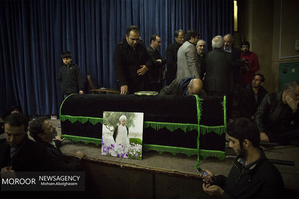 وداع با پیکر آیت الله هاشمی رفسنجانی در حسینیه جماران