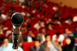 تبدیل کرسی های آزاد اندیشی به مناظره های سیاسی توسط برخی جریان ها