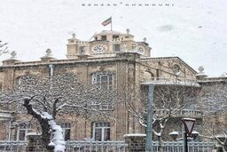 عکس/ برج ساعت تبریز در یک روز برفی