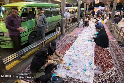 افطاری در  ترمینال تاکسی ونک