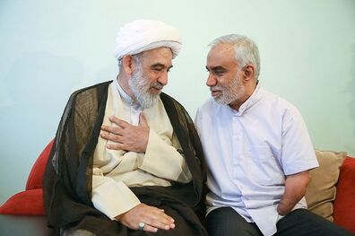  نمایندگانی از سوی رهبر معظم انقلاب اسلامی از جانبازان دیدار کردند