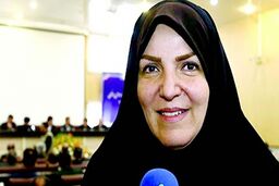 در شرایط سونامی قیمت دلار دولت مجبور به اقدامی خارج از قانون تعیین نرخ ارز شد