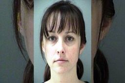 بازداشت معلم زن به‌خاطر برقراری روابط غیر‌اخلاقی با دانش آموزانش