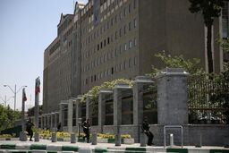 لاریجانی دستورات لازم را برای ارتقای امنیت مجلس ابلاغ کرد