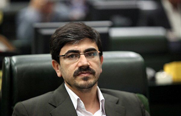 درآمد 106 هزار میلیارد تومانی حاصل از فروش نفت نشان از کاهش  وابستگی به نفت است