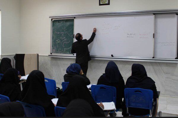 ممنوعیت برگزاری امتحان حضوری دانشجویان دانشگاه آزاد در شهرهای قرمز