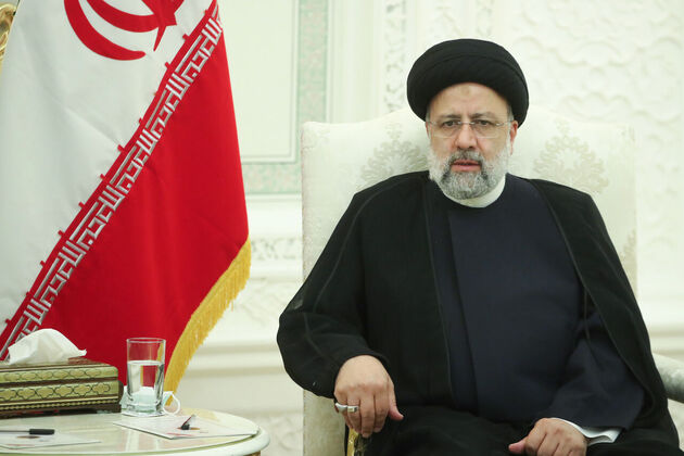 رئیس جمهور از نمایشگاه دستاوردهای معلولان بازدید کرد