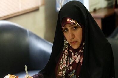 مشارکت سیاسی زنان به عنوان نیمی از جامعه ضروری است