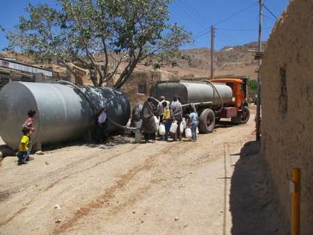 آبرسانی به بیش از هفت هزار روستایی شهرستان زیرکوه با تانکر انجام می شود