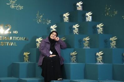 عکس/ ژست خانم کارگردان در جشنواره فجر
