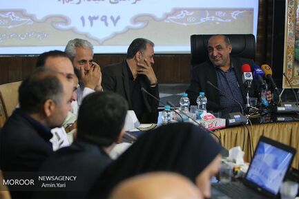 آیین رونمایی از برچسب سرویس مدرسه سال تحصیلی 98-97