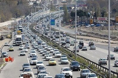 ورودی های تهران نیمه سنگین است