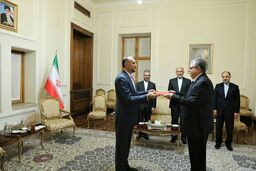 استوارنامه سفیر جدید روسیه تقدیم امیرعبداللهیان شد
