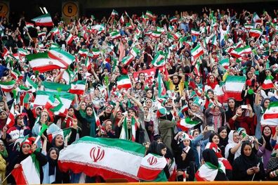 ایجاد سکوهای بانوان در ورزشگاه آزادی