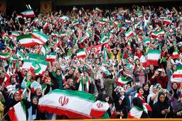 ایجاد سکوهای بانوان در ورزشگاه آزادی