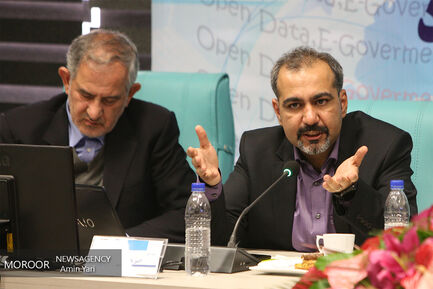نشست رییس مجلس شورای اسلامی و وزیر ارتباطات