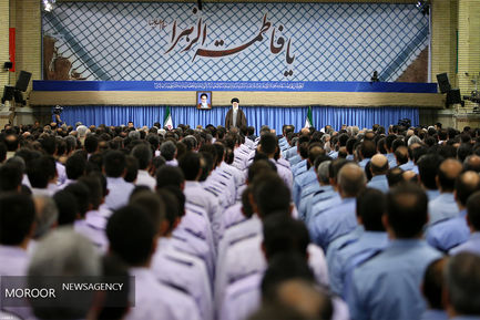 دیدار جمعی از فرماندهان و کارکنان ارتش با مقام معظم رهبری