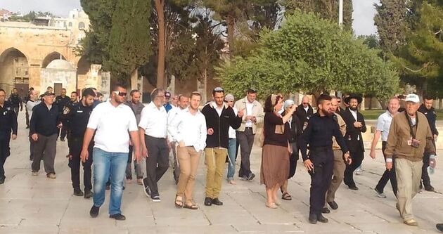 تعرض صهیونیست ها به مسجدالاقصی 