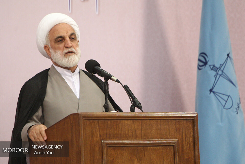 دادگاه و دادسرای انقلاب برای مقابله با فساد نباید سهل انگاری کند