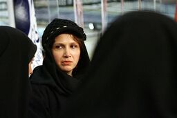 «دختران عینکی» روایتی نوجوانانه در تالار هنر