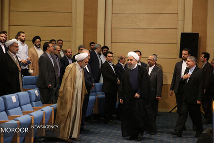 ضیافت افطار خادمان قرآن کریم با رییس جمهور
