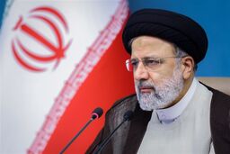 حضور با بصیرت مردم برای دولت و همه مسئولان مسئولیت‌آفرین است