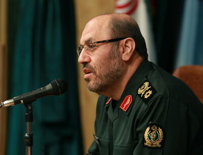 وزیر دفاع: سربازان نماد غیرت ، عزت‌مداری و نوک پیکان دفاع از شرف و استقلال کشورند
