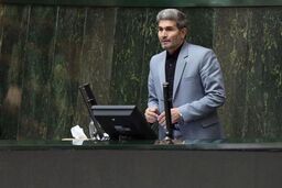 قشر کم درآمد در جامعه از فشار اقتصادی و معیشت در حال له شدن هستند