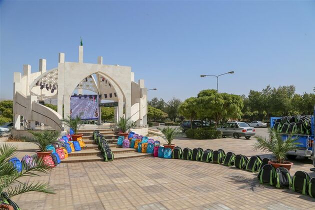 اهداء هزار بسته لوازم التحریر به دانش آموزان نیازمند در سطح شهرستان