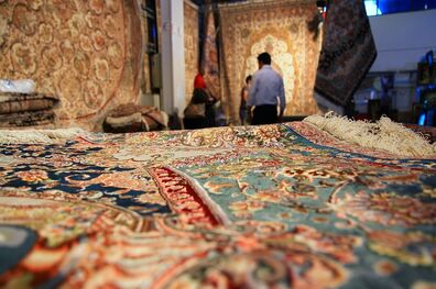 آغاز به کار دهمین نمایشگاه فرش استان یزد
