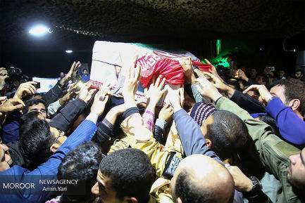 وداع با پیکر شهید مدافع حرم میثم نظری