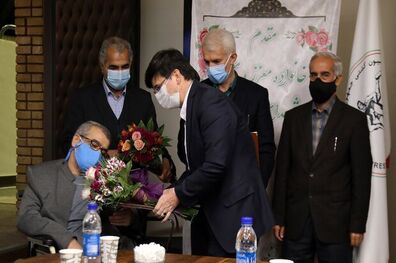 مراسم تجلیل از خانواده شهدای کشتی ‌گیر با حضور معاون وزیر ورزش برگزار شد